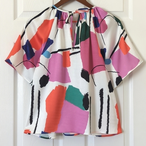 Crosby by Mollie Burch Brynn Abstract Gathered Neck Short Flutter Sleeve Blouse - Picture 8 of 11